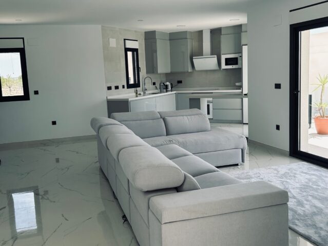 Image No.19-3 Bed Villa for sale