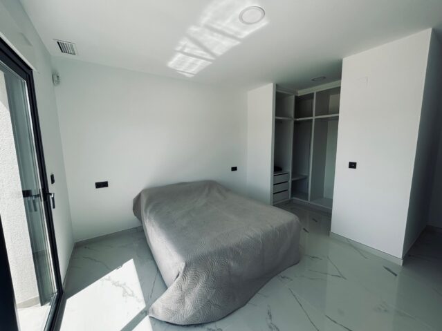 Image No.6-3 Bed Villa for sale