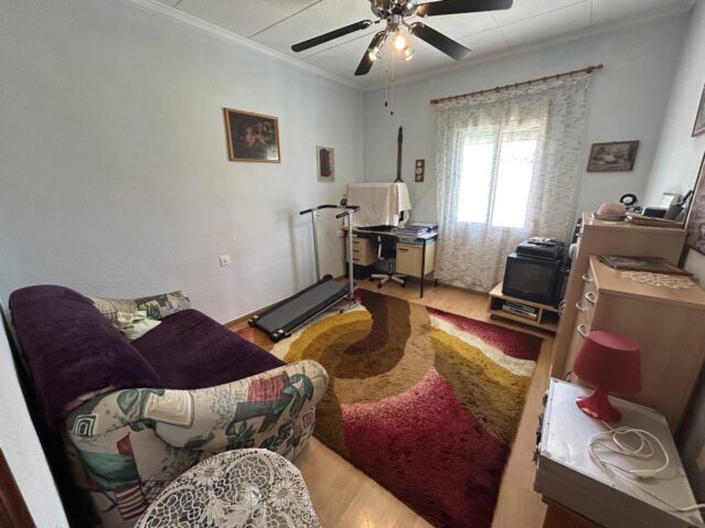 Image No.16-5 Bed Apartment for sale