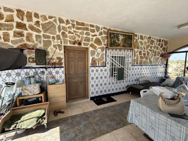 Image No.5-5 Bed Apartment for sale