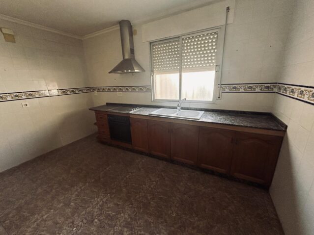 Image No.3-5 Bed Townhouse for sale