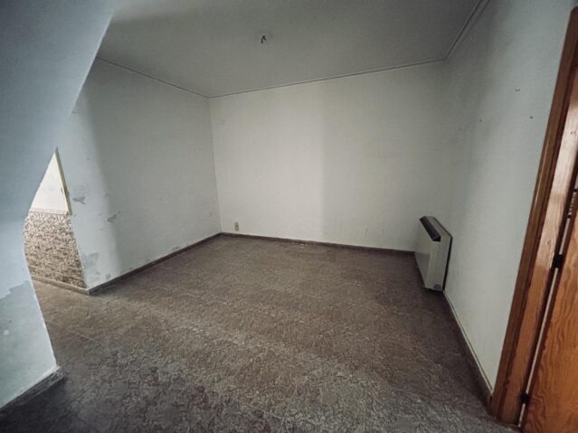 Image No.6-5 Bed Townhouse for sale