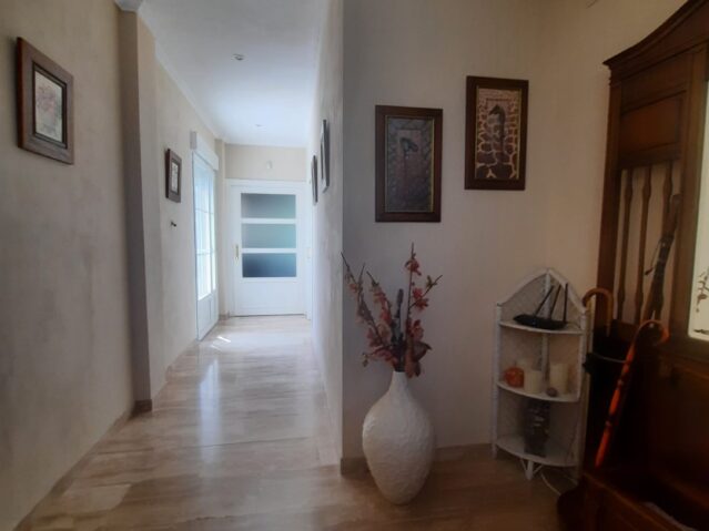 Image No.2-Villa de 5 chambres à vendre à Monóvar