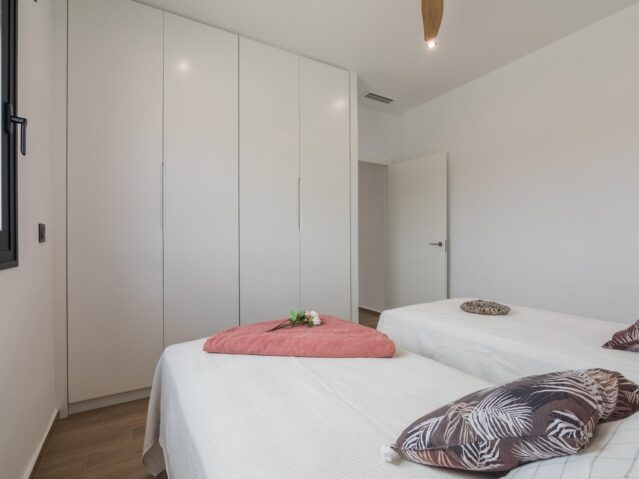 Image No.5-3 Bed Villa for sale