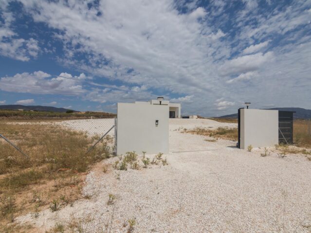 Image No.7-3 Bed Villa for sale