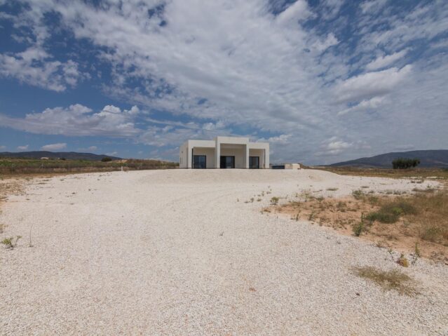 Image No.8-3 Bed Villa for sale