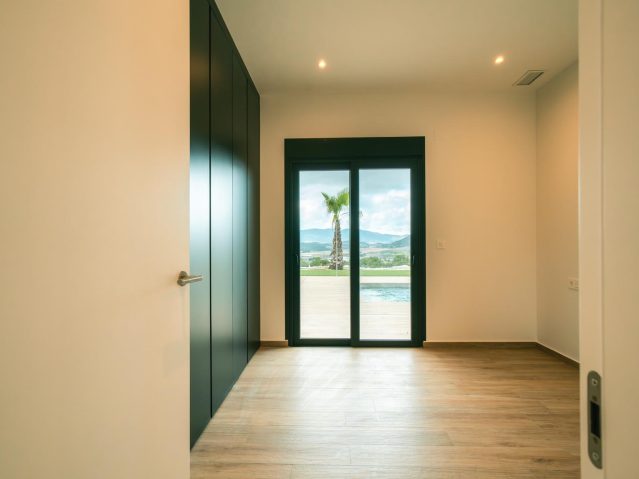 Image No.17-3 Bed Villa for sale