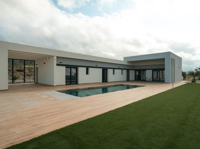 Image No.3-3 Bed Villa for sale