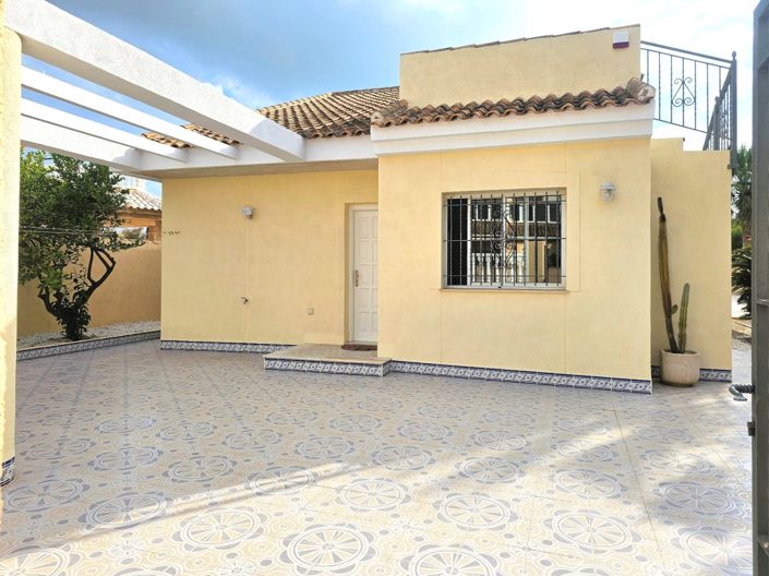 Image No.4-4 Bed Villa for sale