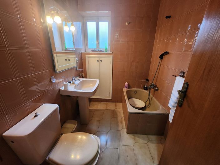 Image No.25-4 Bed Townhouse for sale