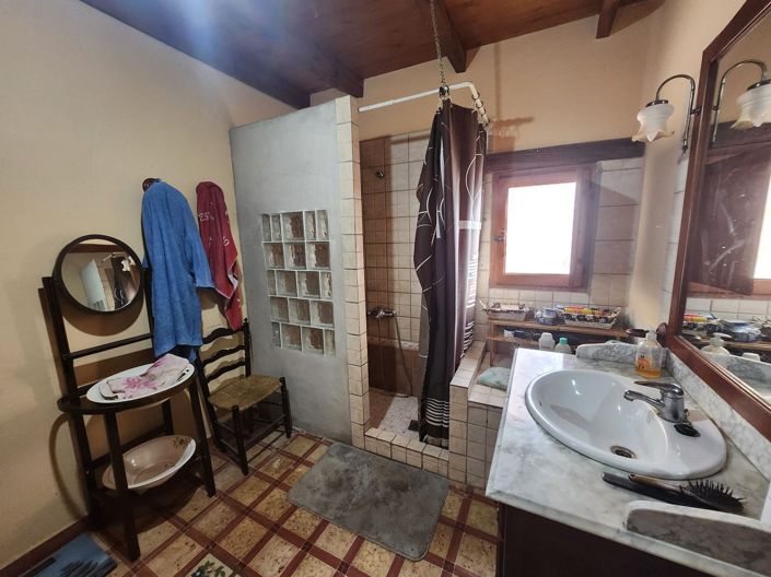 Image No.23-4 Bed Country House for sale