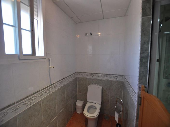 Image No.25-8 Bed Villa for sale