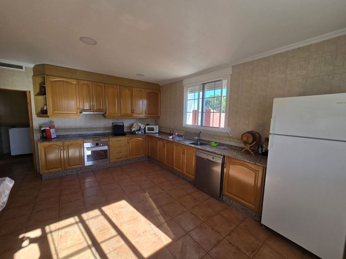 Image No.27-8 Bed Villa for sale