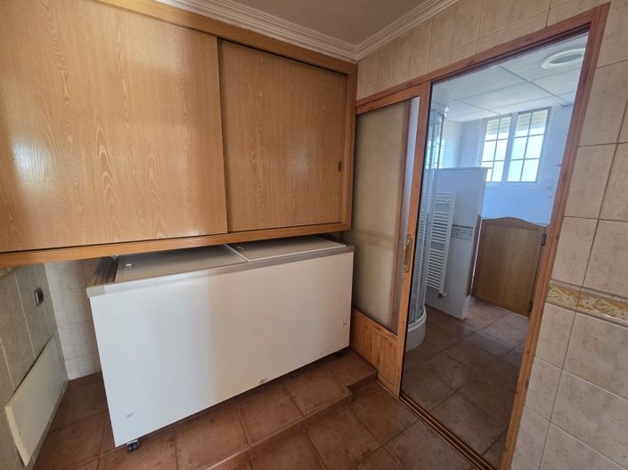 Image No.28-8 Bed Villa for sale