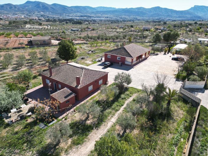 Image No.3-8 Bed Villa for sale