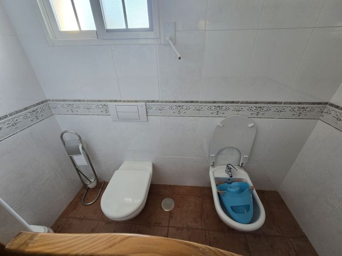 Image No.30-8 Bed Villa for sale