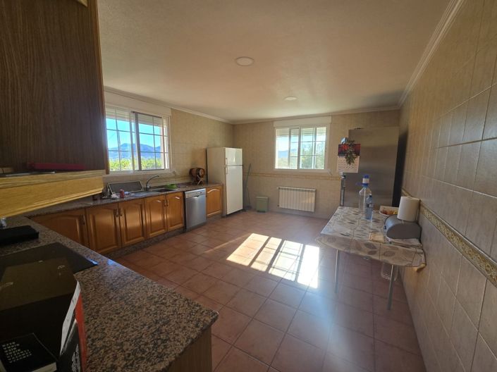 Image No.33-8 Bed Villa for sale