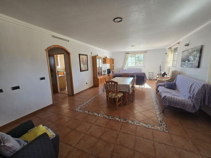 Image No.34-8 Bed Villa for sale