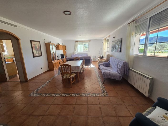 Image No.35-8 Bed Villa for sale