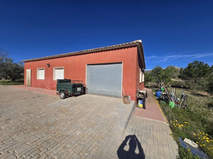 Image No.38-8 Bed Villa for sale