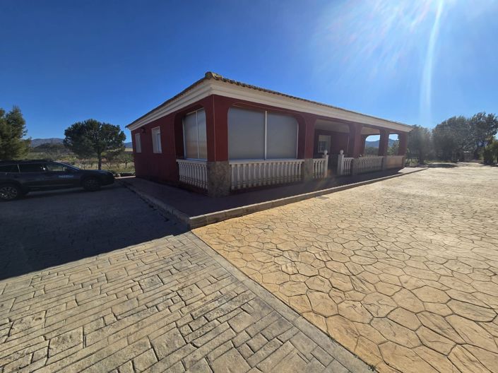 Image No.6-8 Bed Villa for sale