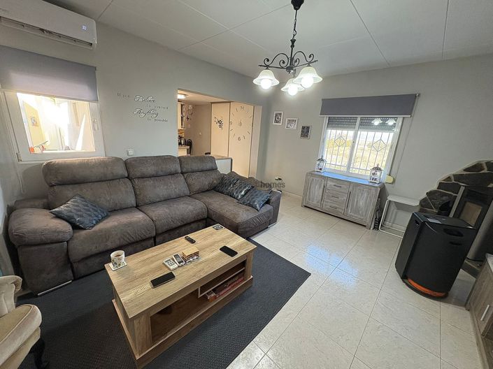 Image No.11-3 Bed Townhouse for sale