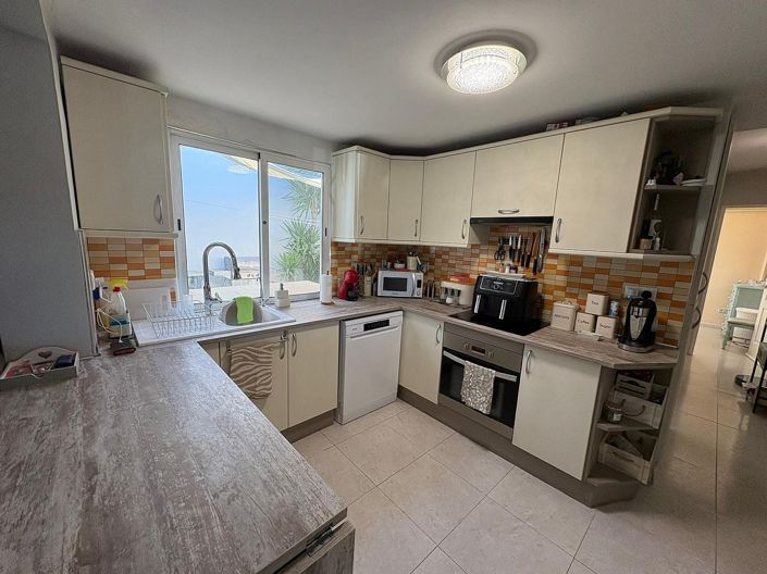 Image No.15-3 Bed Townhouse for sale