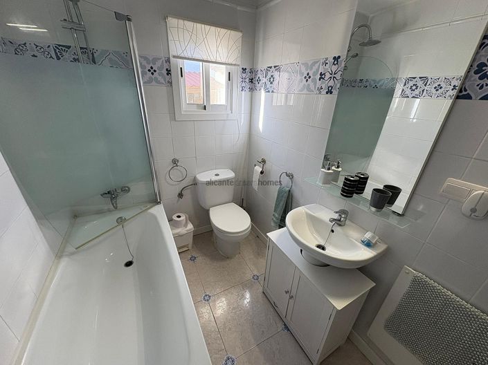 Image No.19-3 Bed Townhouse for sale