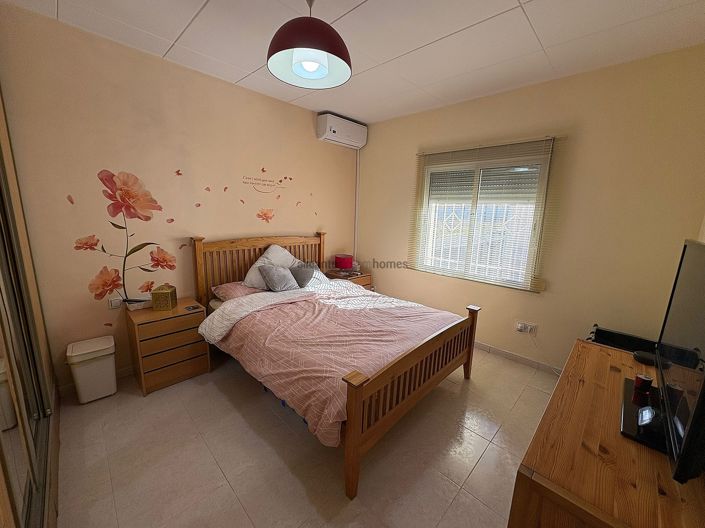 Image No.24-3 Bed Townhouse for sale