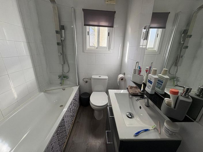 Image No.27-3 Bed Townhouse for sale