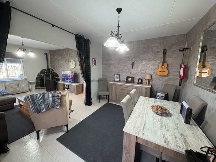 Image No.7-3 Bed Townhouse for sale