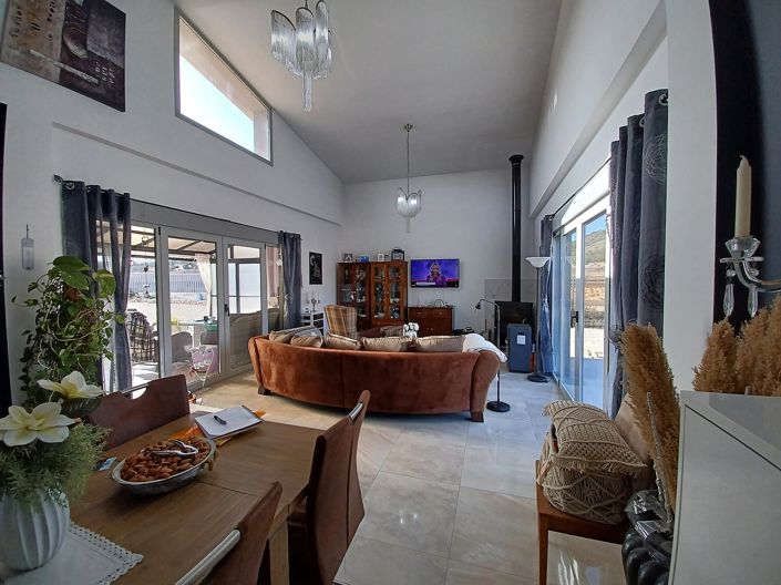 Image No.18-3 Bed Villa for sale