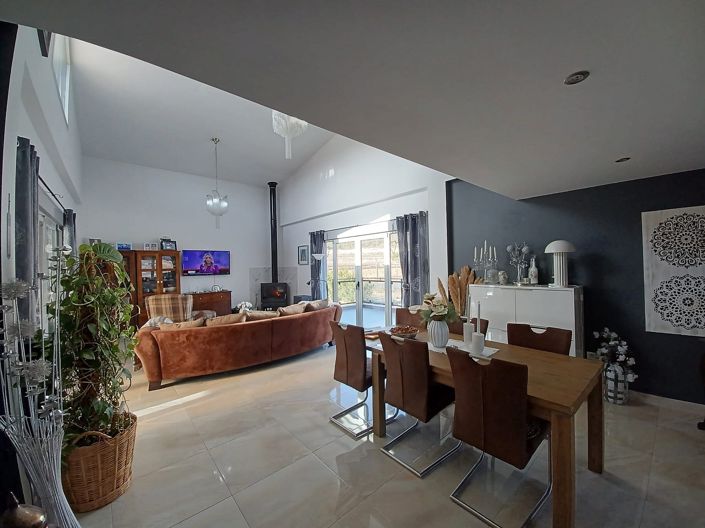 Image No.20-3 Bed Villa for sale