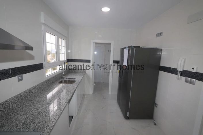 Image No.20-4 Bed Villa for sale