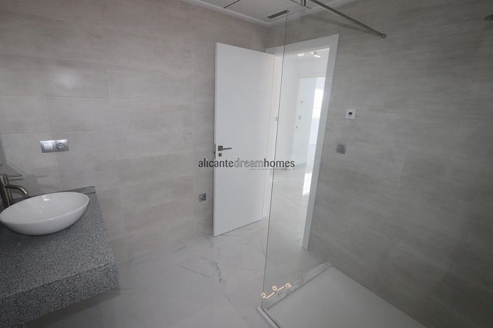 Image No.26-Villa de 4 chambres à vendre à Pinoso