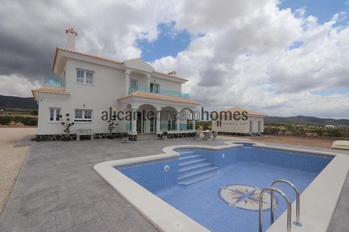 Image No.42-4 Bed Villa for sale