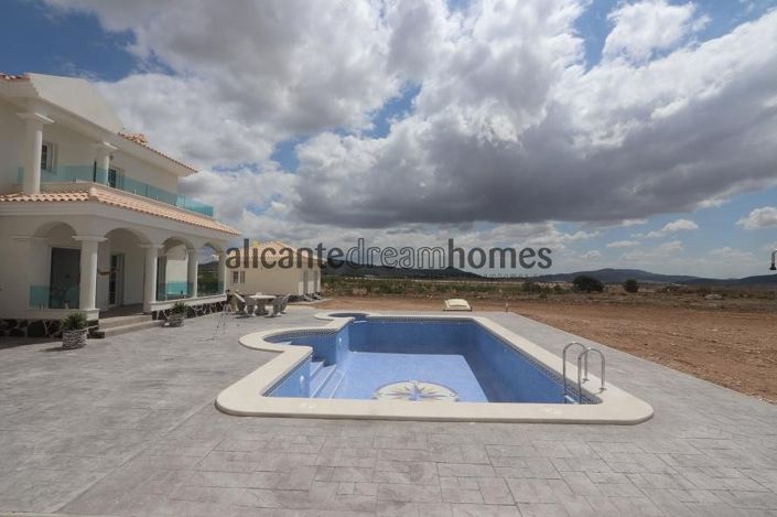 Image No.43-4 Bed Villa for sale