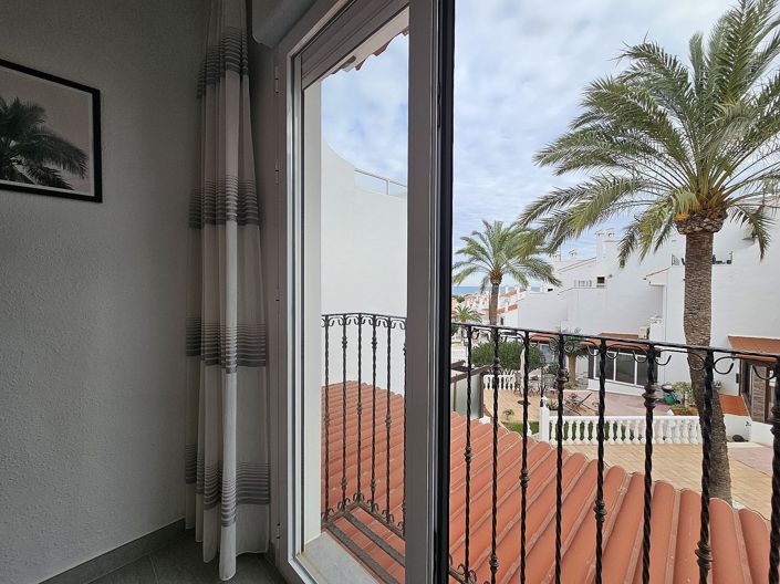 Image No.14-3 Bed Townhouse for sale