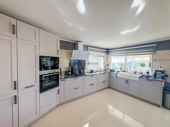 Image No.21-5 Bed Villa for sale