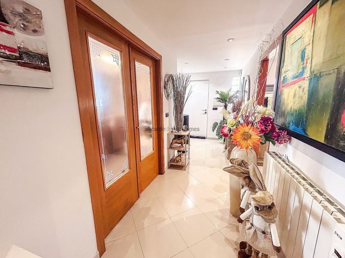 Image No.24-5 Bed Villa for sale