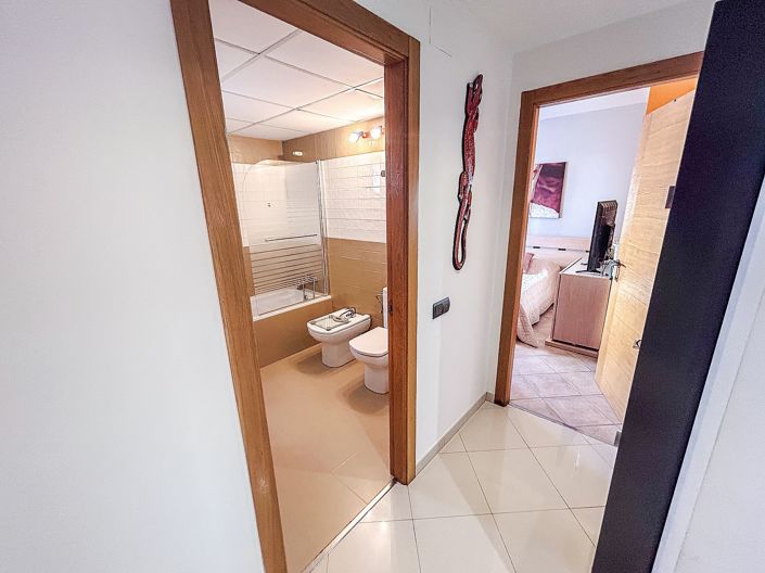 Image No.29-5 Bed Villa for sale