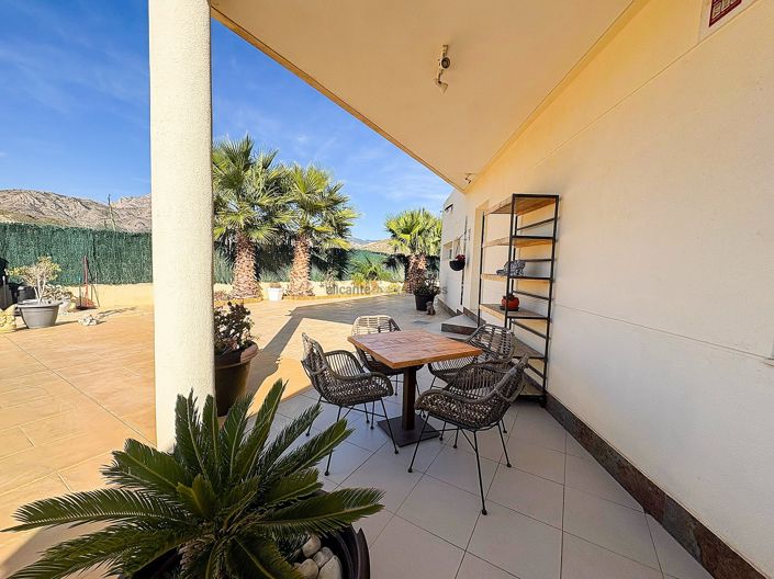 Image No.40-5 Bed Villa for sale