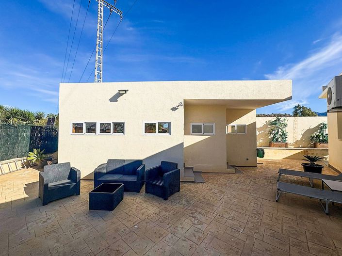 Image No.42-5 Bed Villa for sale