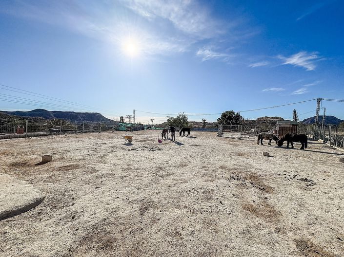 Image No.51-5 Bed Villa for sale