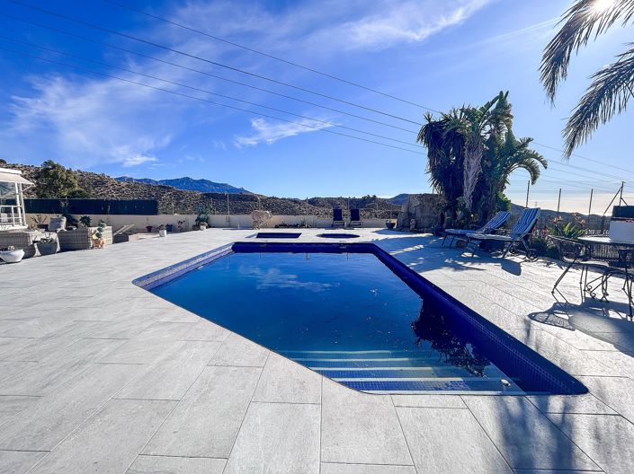 Image No.6-5 Bed Villa for sale