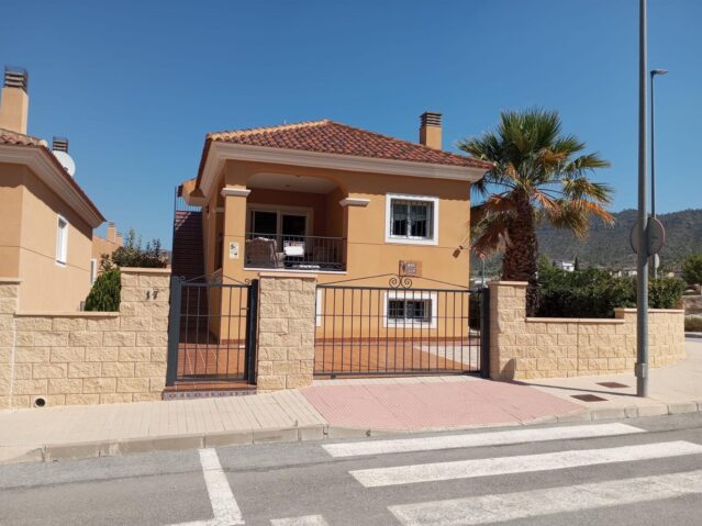 Image No.1-3 Bed Villa for sale