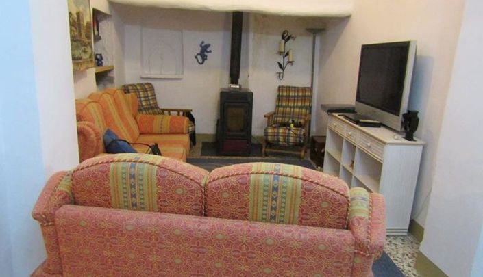 Image No.25-3 Bed House for sale