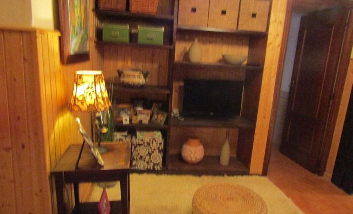 Image No.22-6 Bed Country House for sale