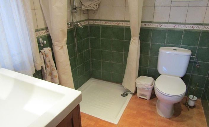 Image No.25-6 Bed Country House for sale