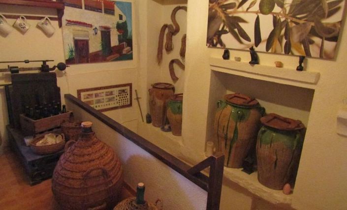 Image No.30-6 Bed Country House for sale